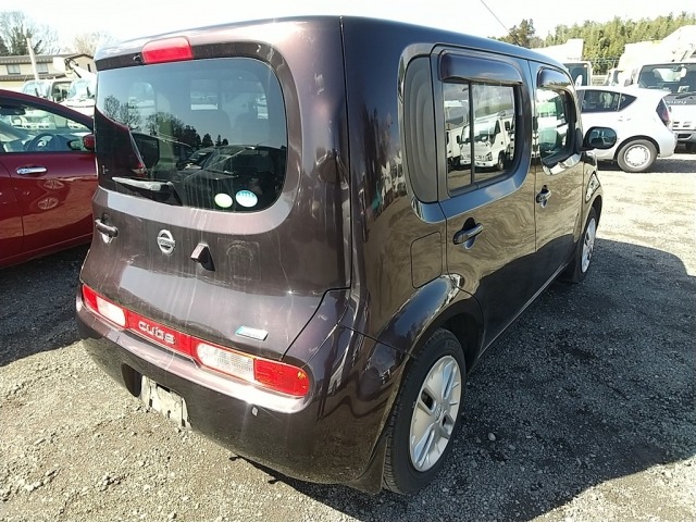 2012 NISSAN CUBE